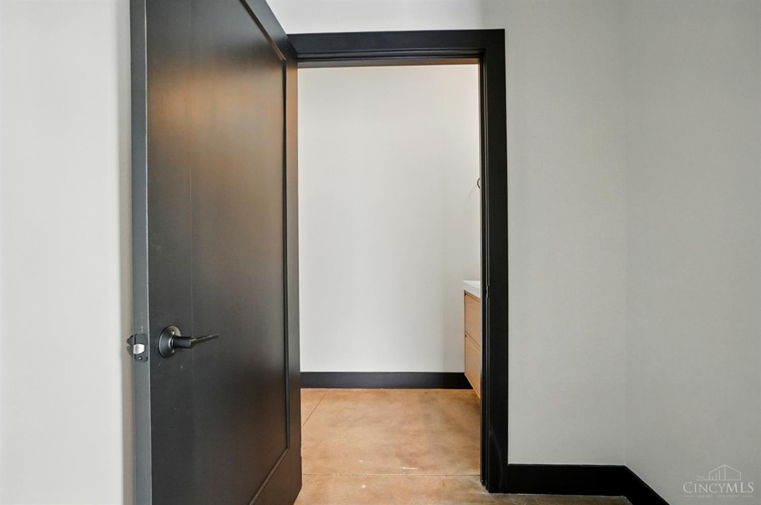 3555 Eden Avenue, Cincinnati, OH, 45229 — photo 17