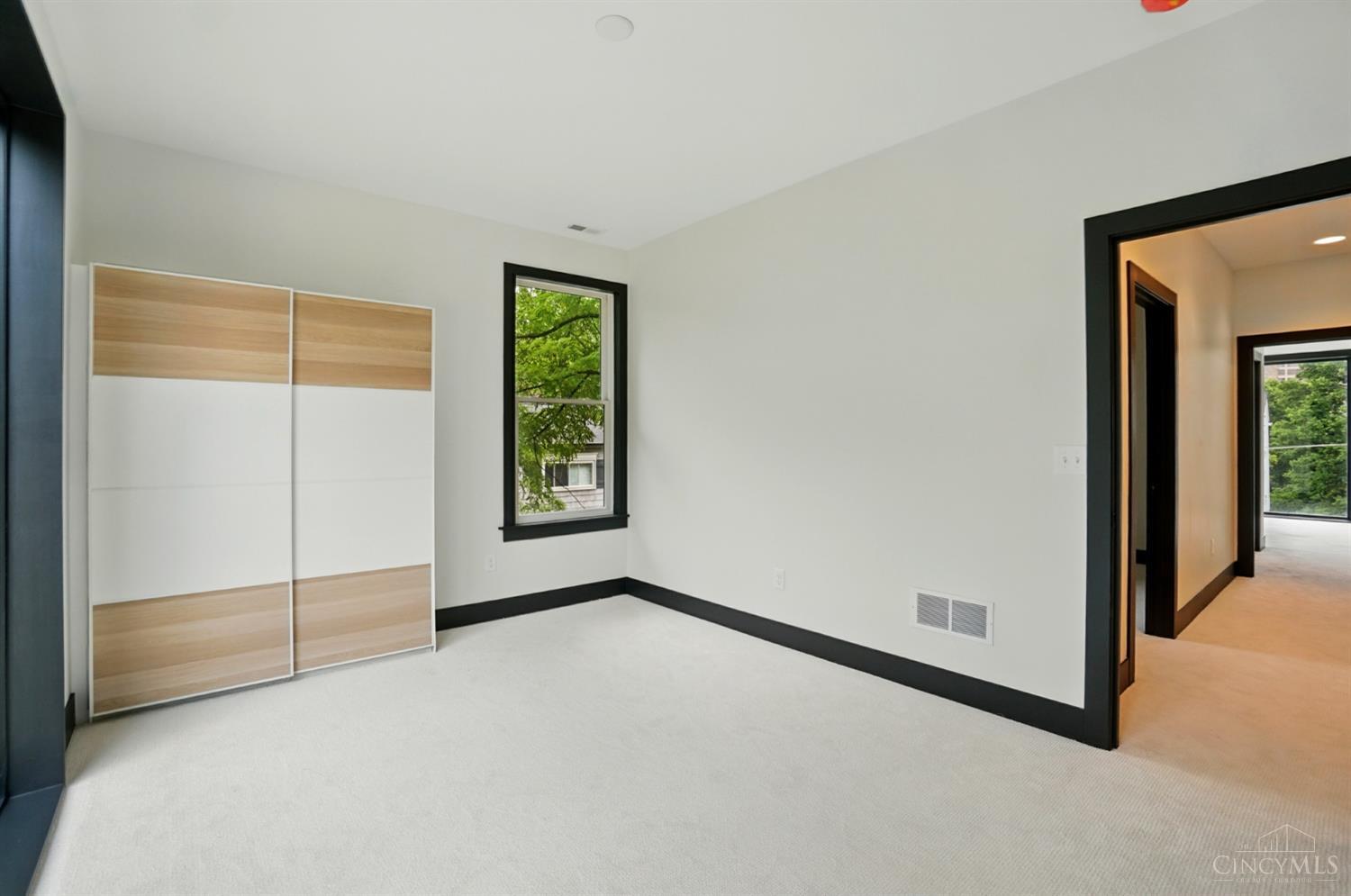 3555 Eden Avenue, Cincinnati, OH, 45229 — photo 36