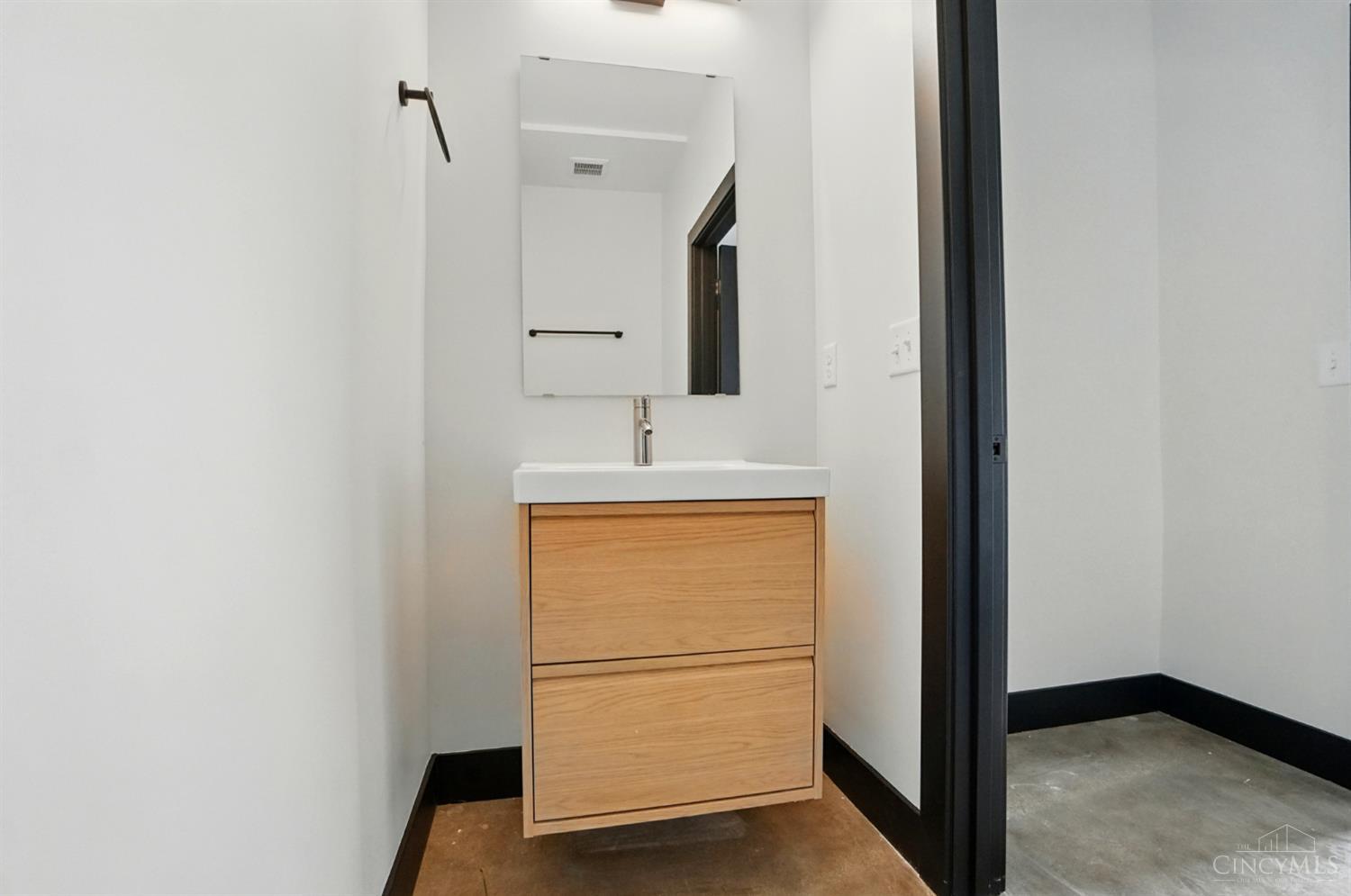 3555 Eden Avenue, Cincinnati, OH, 45229 — photo 18