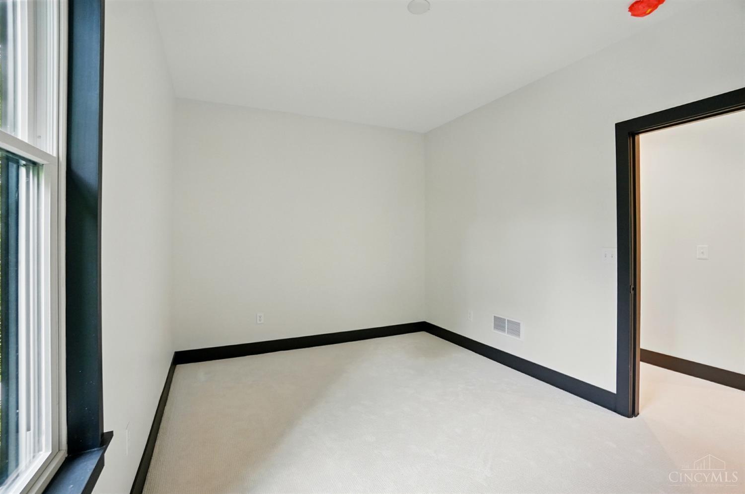 3555 Eden Avenue, Cincinnati, OH, 45229 — photo 31