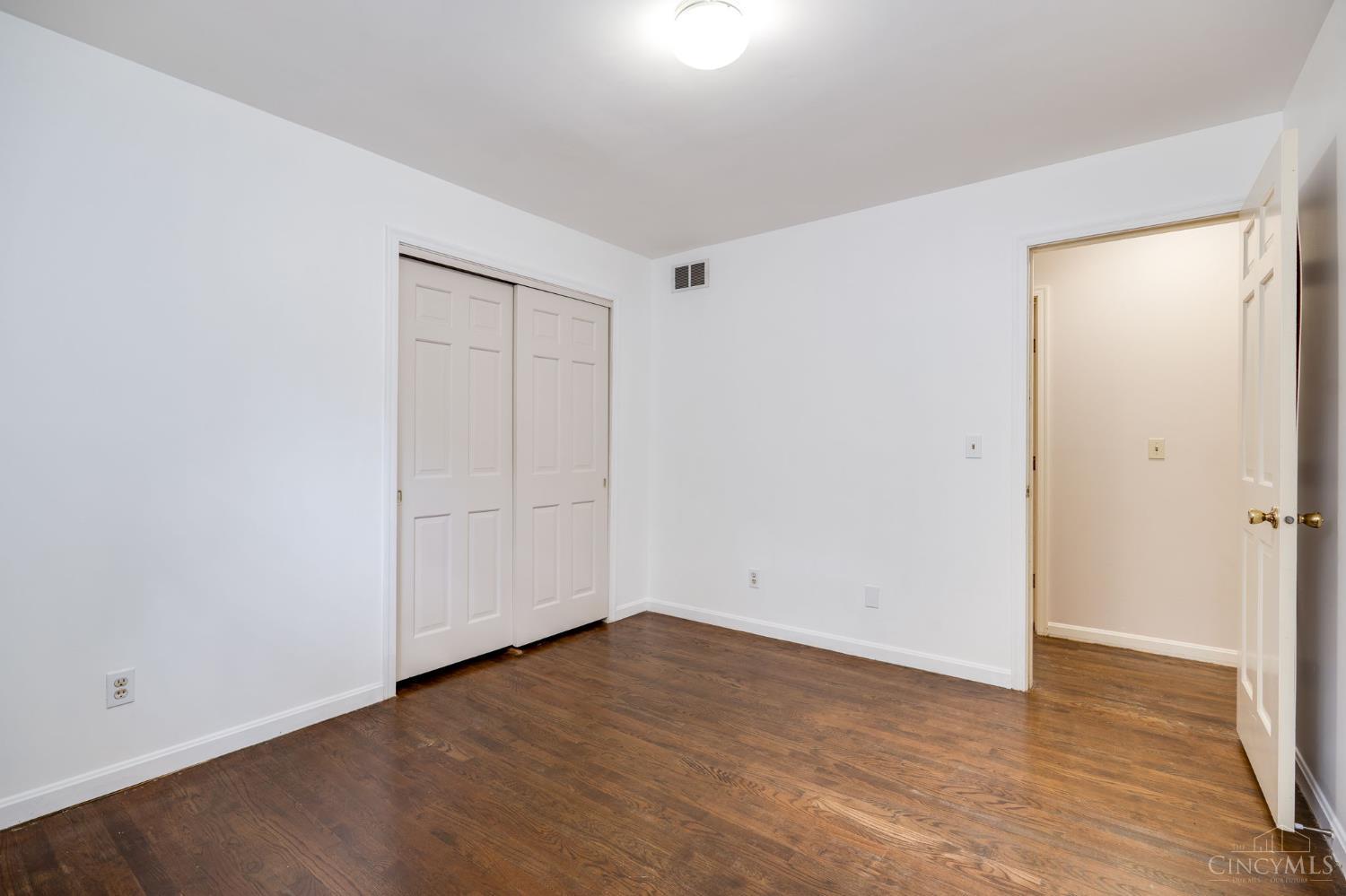 Homes for sale in Wyoming, OH | 204 Brocdorf Dr, Wyoming, OH 45215 | MLS# 1849800