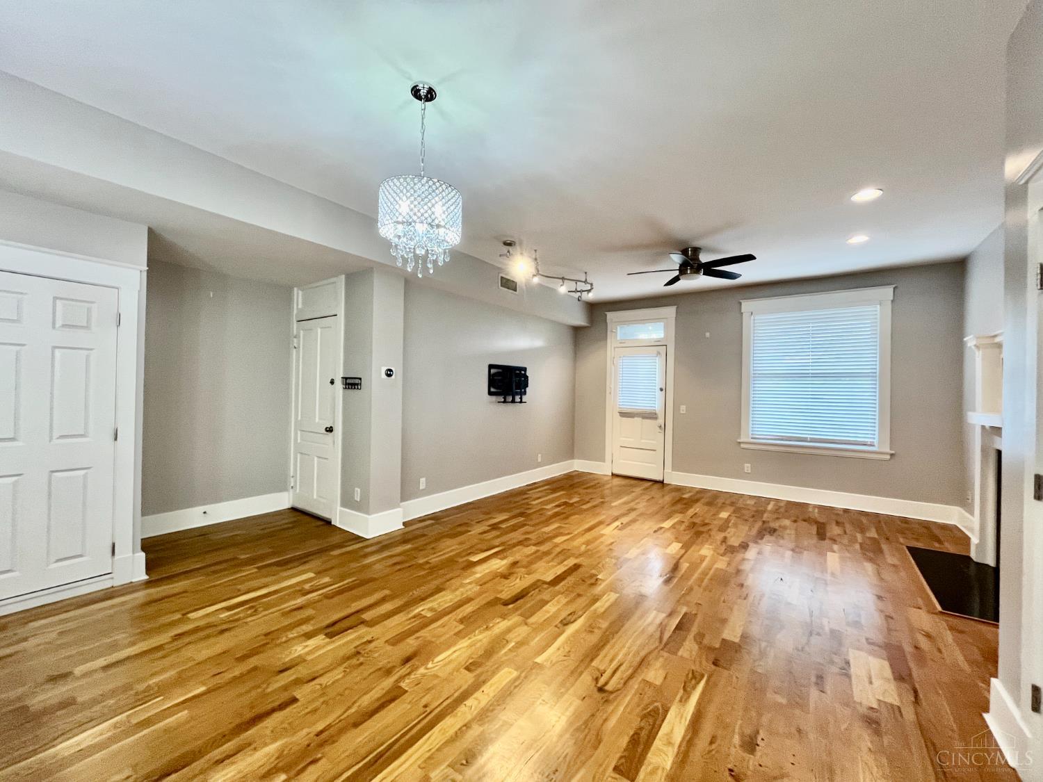 709 E McMillan Street #409