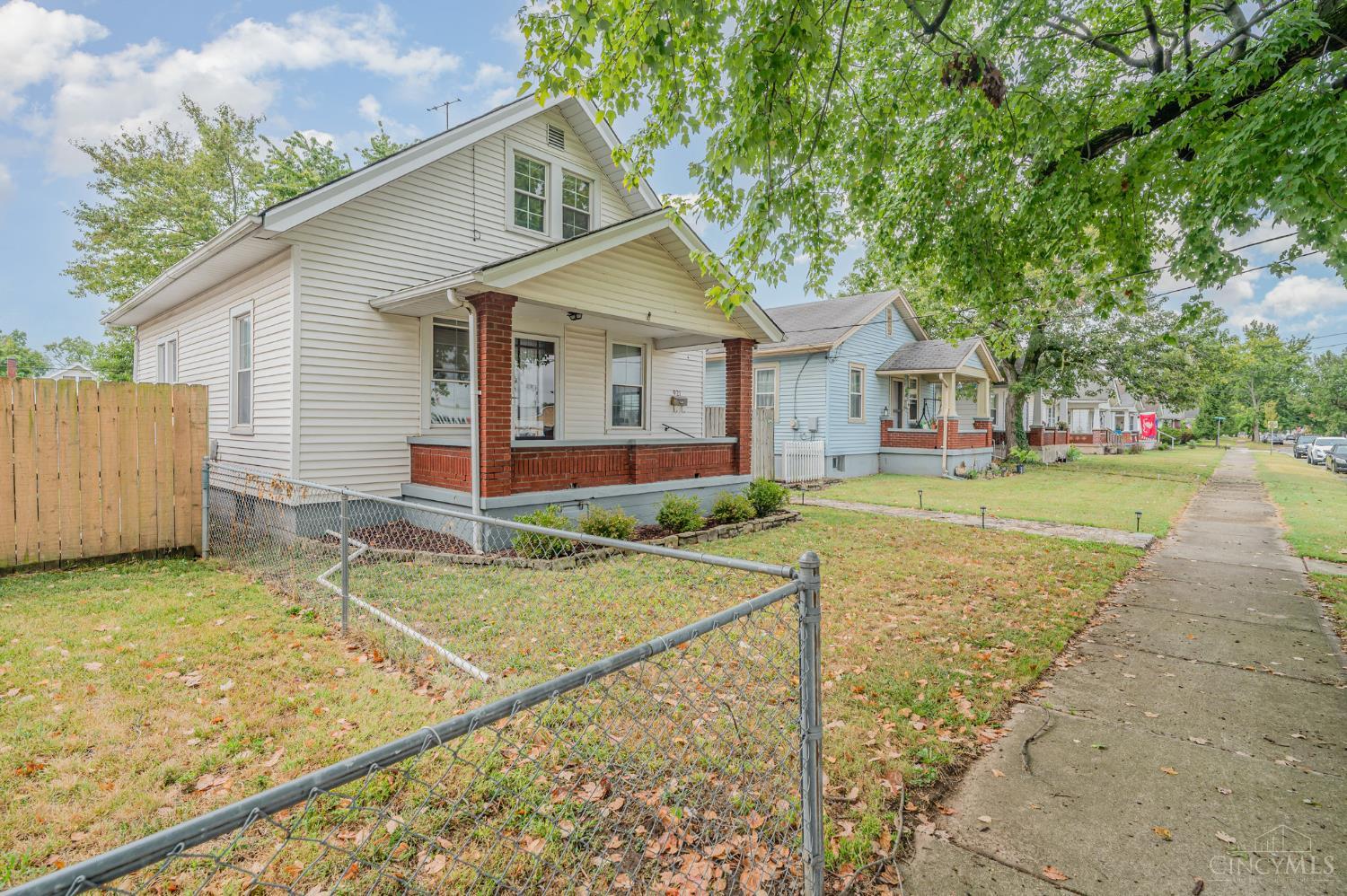 Homes for sale in Hamilton, OH | 921 Weller Ave, Hamilton, OH 45015 | MLS# 1856517