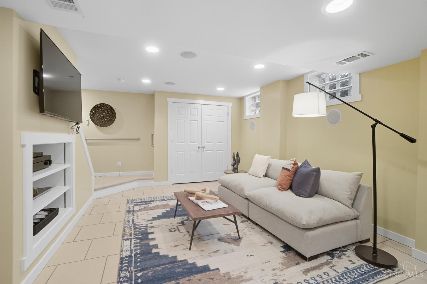 6531 Kenview Drive