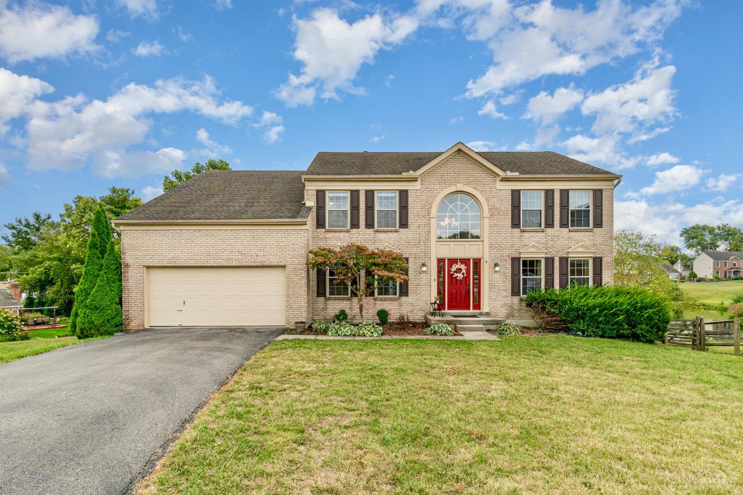 Homes for sale in West Chester, OH | 7724 W Lake Dr, West Chester, OH 45069 | MLS# 1853262