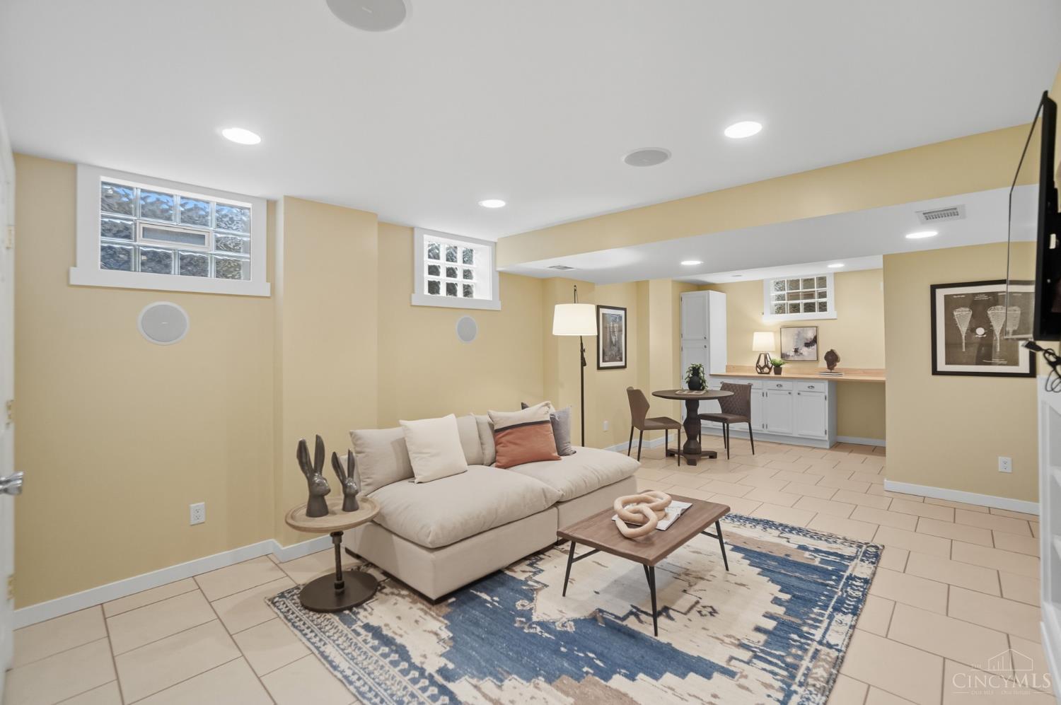 6531 Kenview Drive