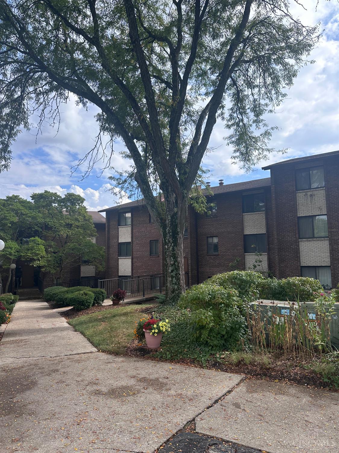 452 Grand Avenue #94