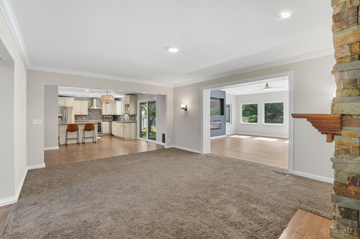 6831 Wesselman Road