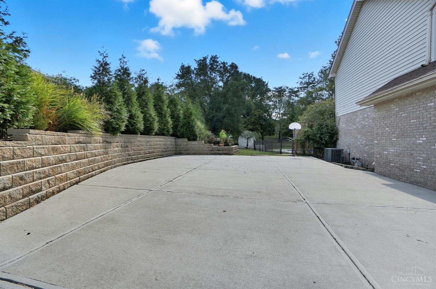 6831 Wesselman Road