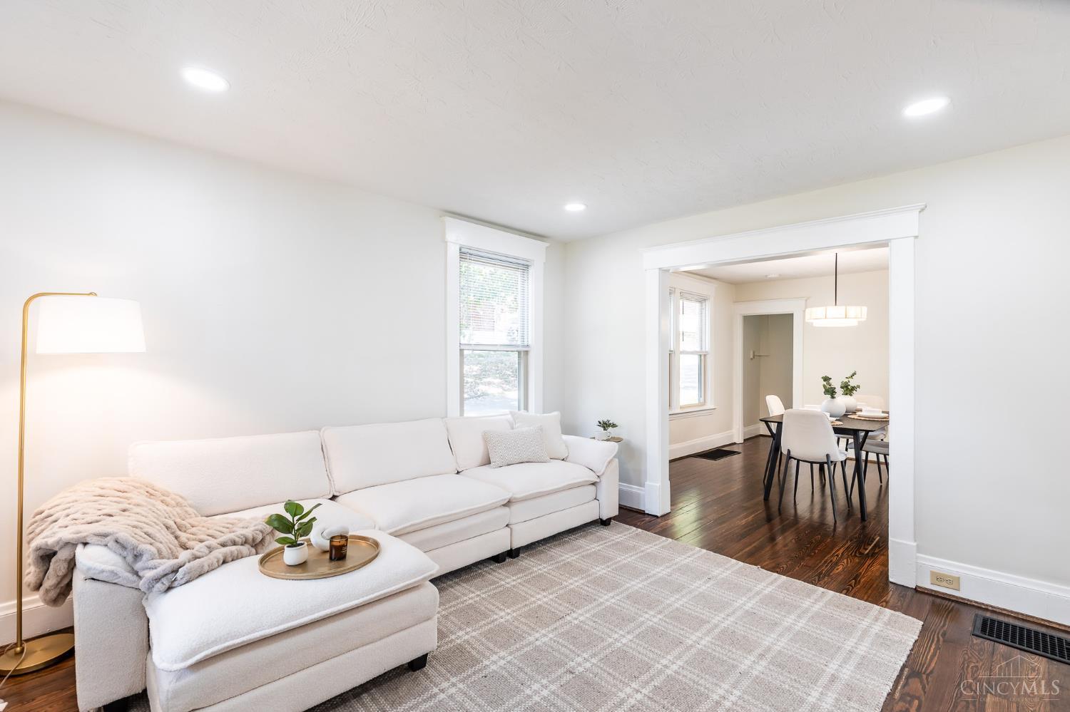 Homes for sale in Cincinnati, OH | 5424 Ward St, Cincinnati, OH 45227 | MLS# 1857158