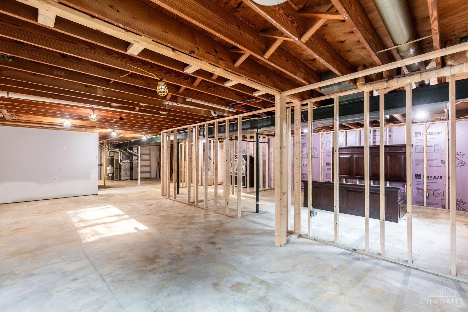 Photo 1 of Single Family Residence at 10467 Mill Rd, Cincinnati, OH 45240 | MLS# 1854843 | | Sold on 2025-11-28