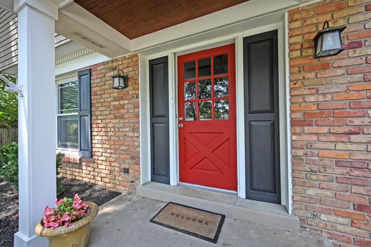 Homes for sale in Sycamore Twp, OH | 8530 Sturbridge Dr, Sycamore Twp, OH 45236 | MLS# 1857266