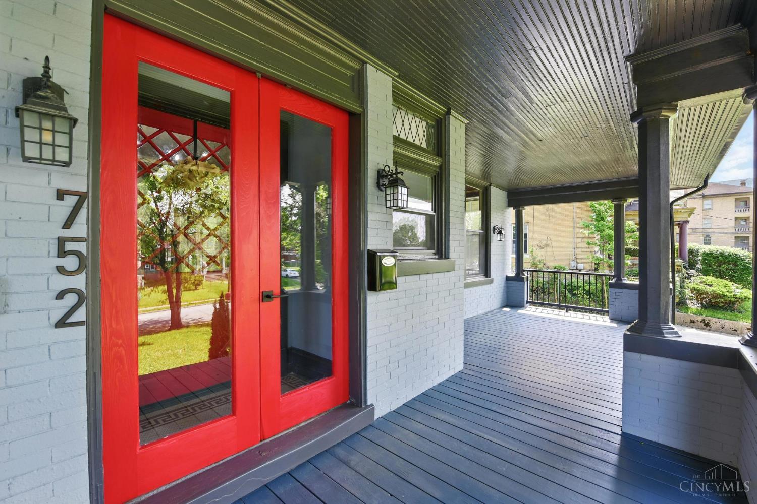 Homes for sale in Cincinnati, OH | 752 S Fred Shuttlesworth Cir, Cincinnati, OH 45229 | MLS# 1857554