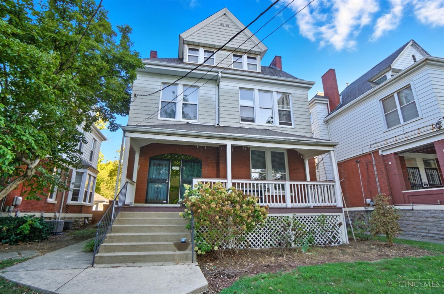 Homes for sale in Cincinnati, OH | 2195 Victory Pkwy, Cincinnati, OH 45206 | MLS# 1857760