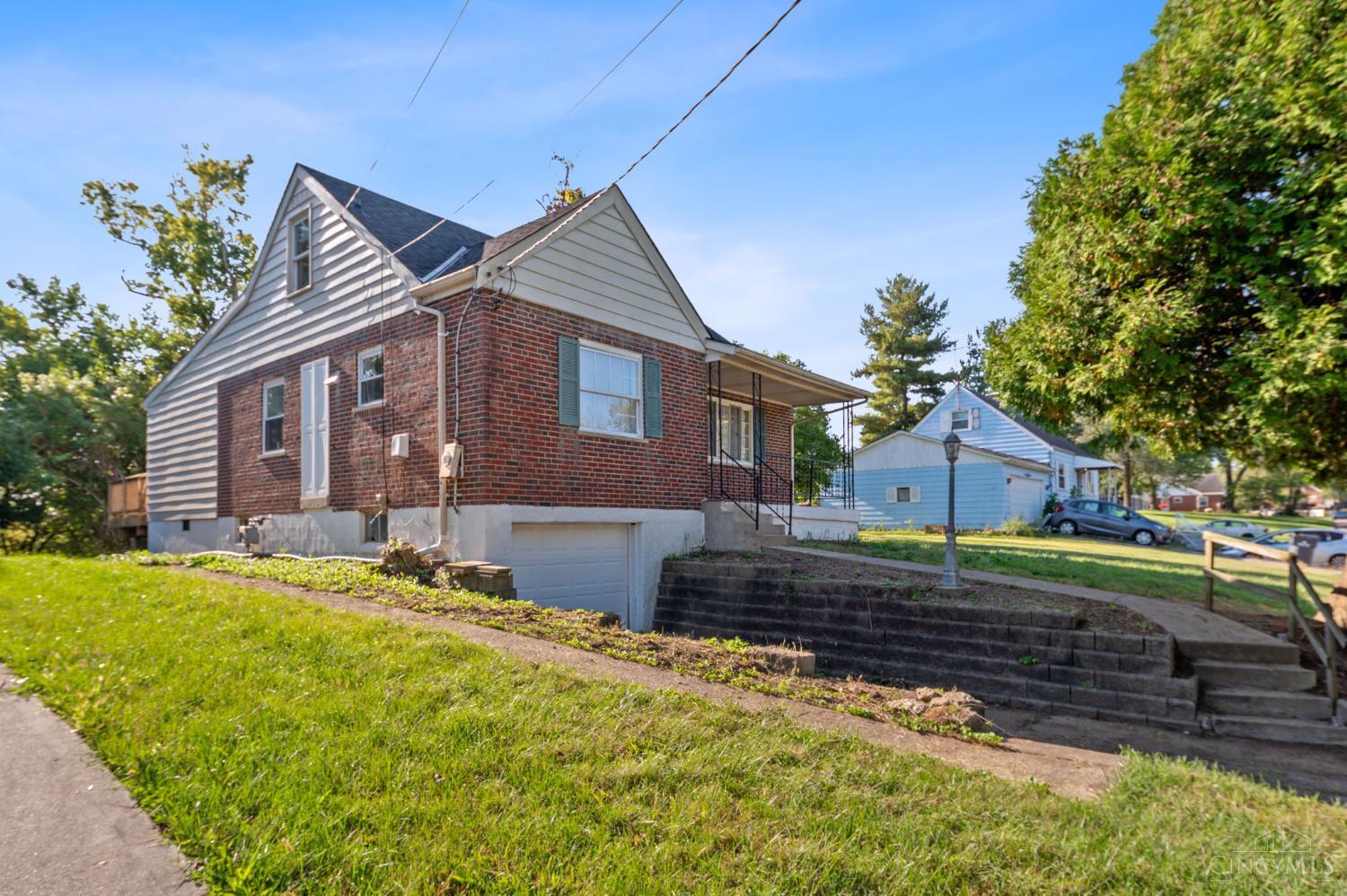 Homes for sale in Green Twp, OH | 5156 Valley Ridge Rd, Green Twp, OH 45247 | MLS# 1857994