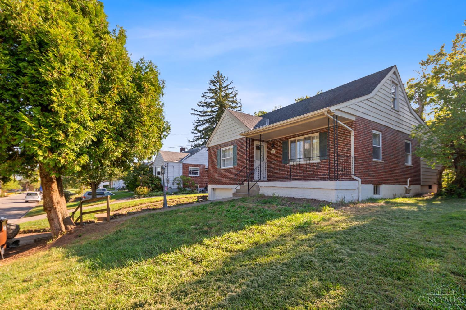 Homes for sale in Green Twp, OH | 5156 Valley Ridge Rd, Green Twp, OH 45247 | MLS# 1857994