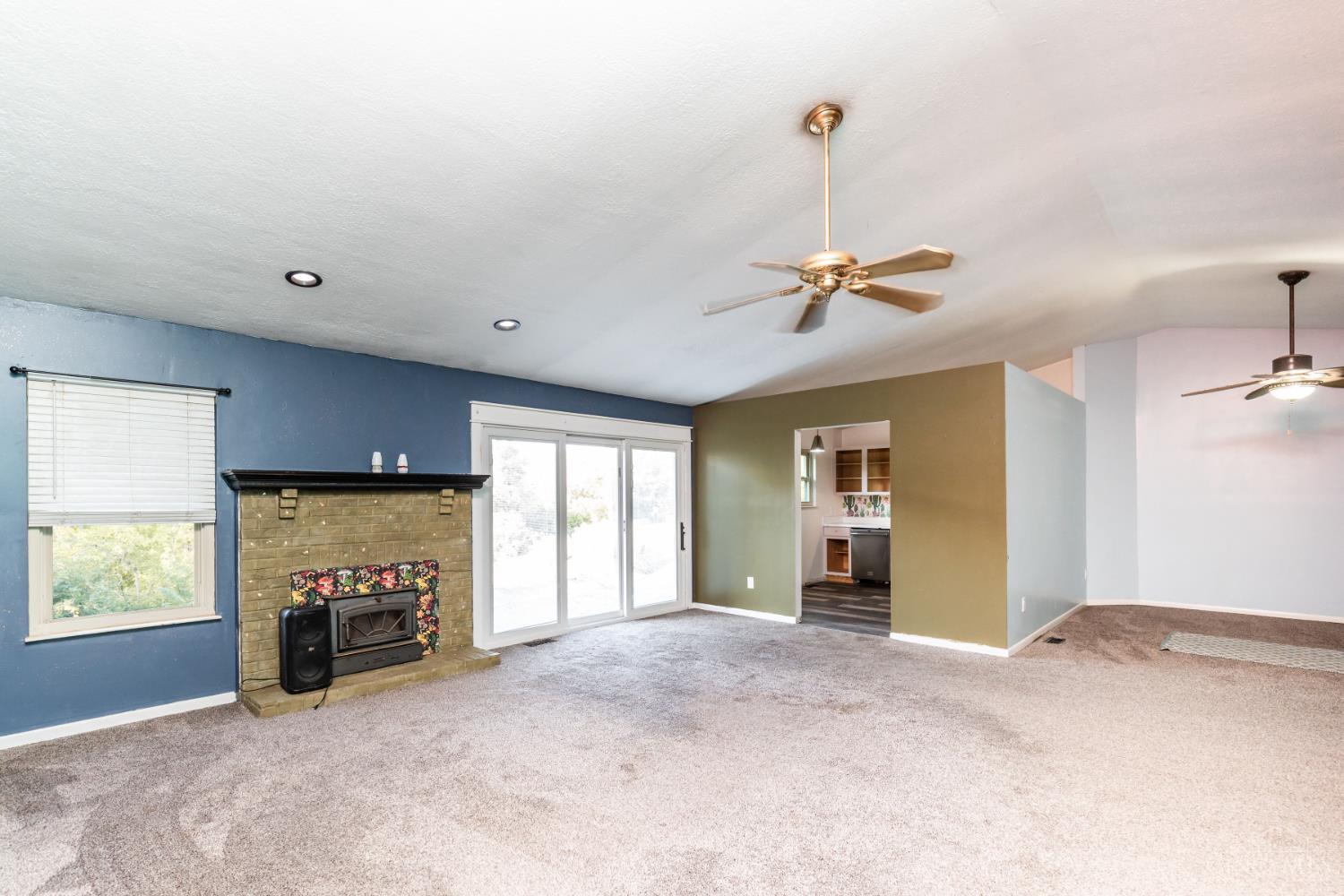 Photo 4 of Single Family Residence at 10467 Mill Rd, Cincinnati, OH 45240 | MLS# 1854843 | | Sold on 2025-11-28