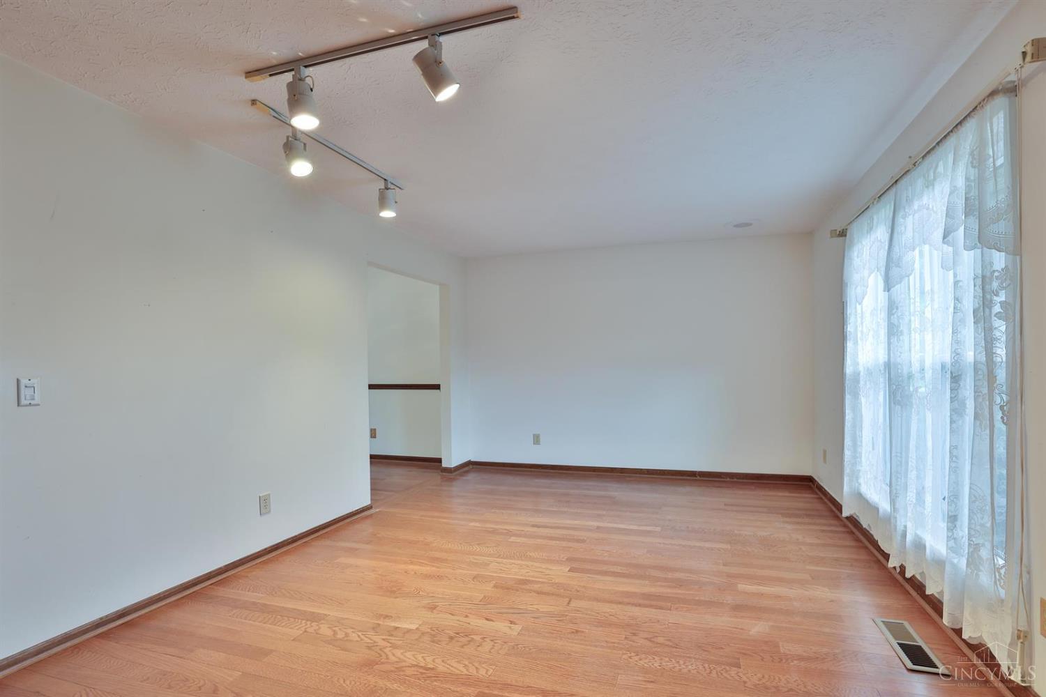 Homes for sale in Fairfield Twp, OH | 4004 Bayberry Dr, Fairfield Twp, OH 45011 | MLS# 1858577