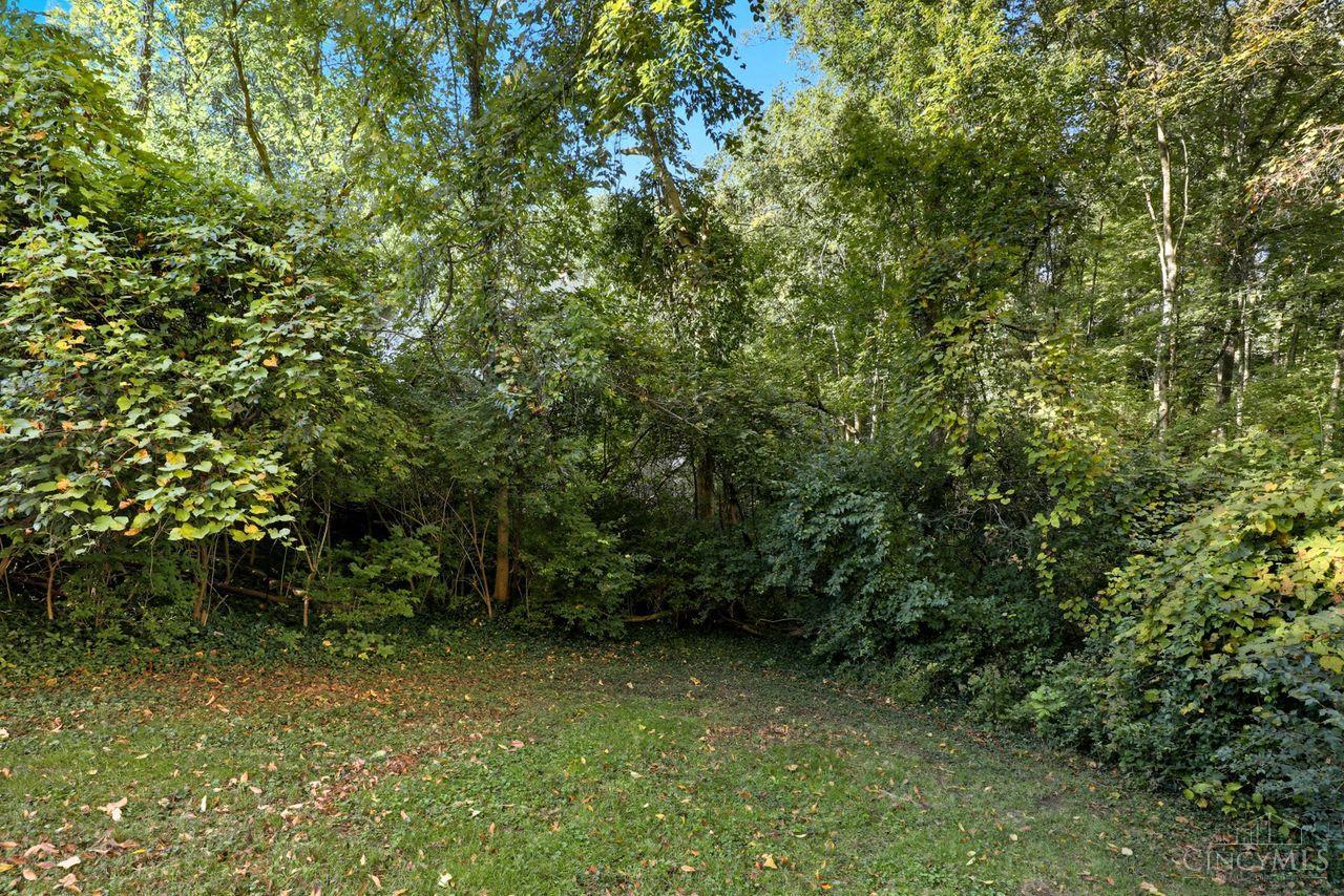 Homes for sale in Cincinnati, OH | 2121 Sutton Ave #4C, Cincinnati, OH 45230 | MLS# 1858736