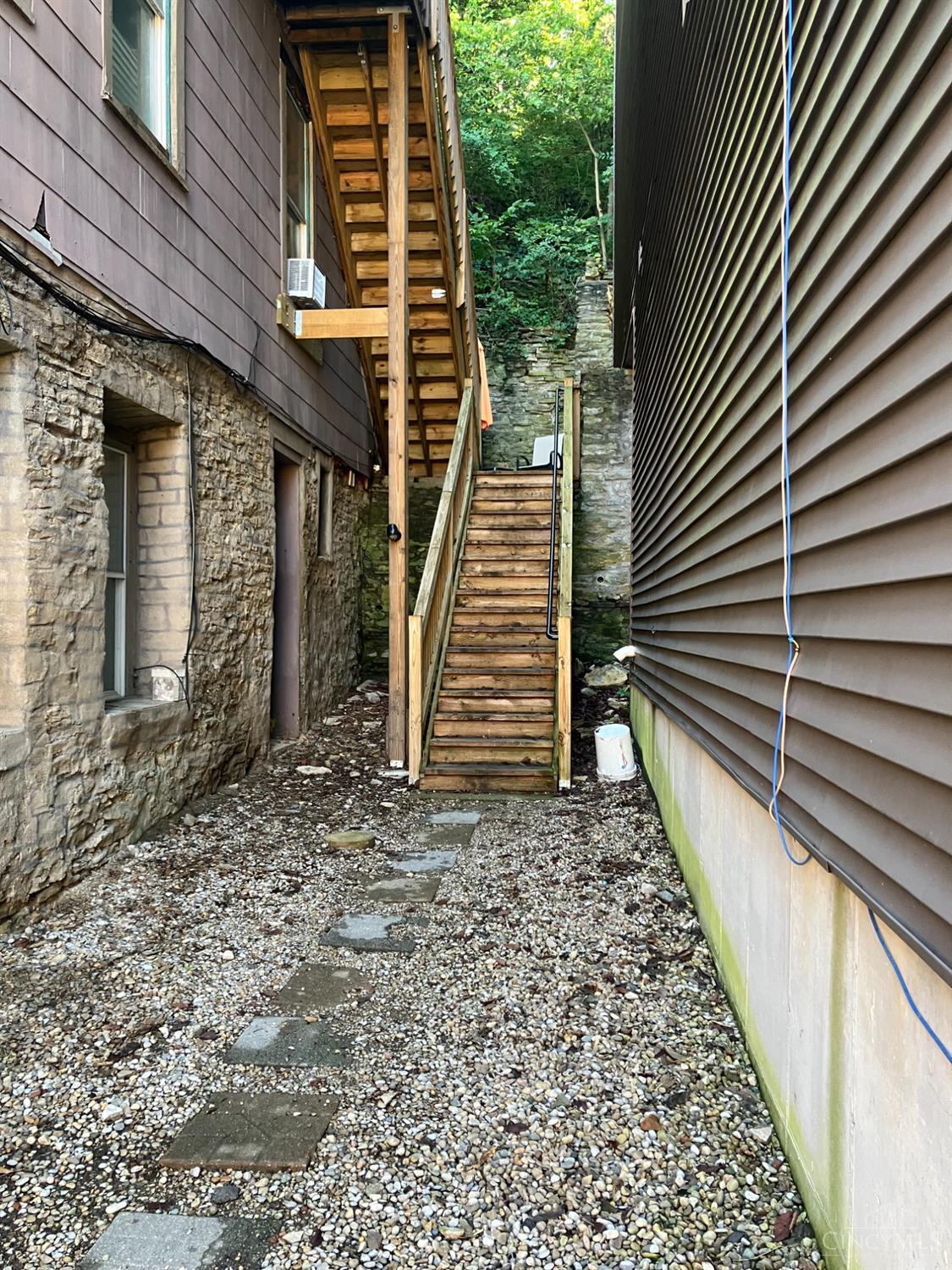 Homes for sale in Cincinnati, OH | 1240 Elsinore Ave, Cincinnati, OH 45202 | MLS# 1858836