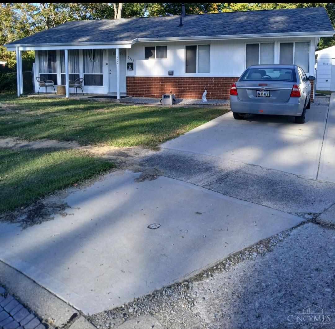 Homes for sale in Colerain Twp, OH | 9562 Trafalgar Ct, Colerain Twp, OH 45251 | MLS# 1858915