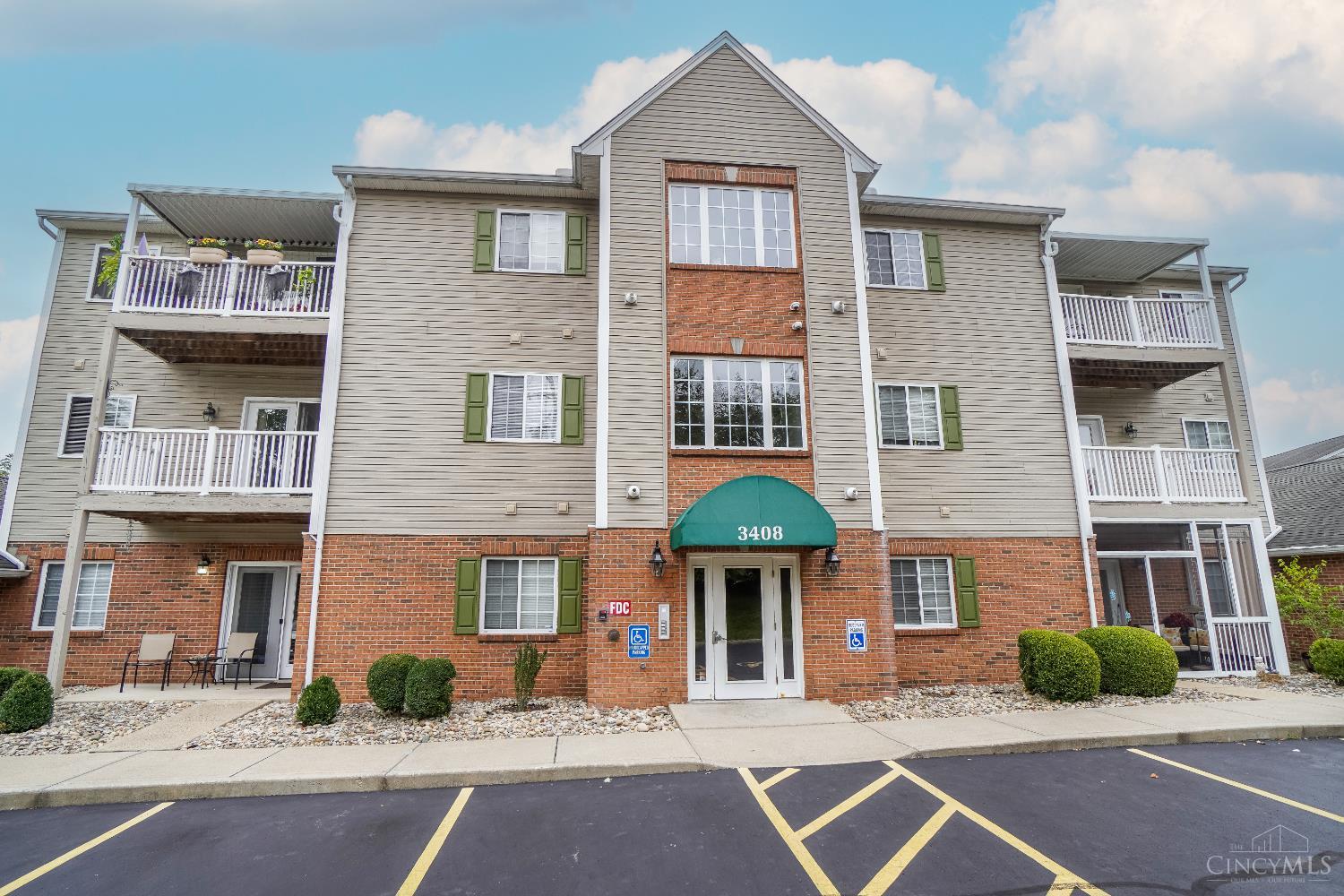 Homes for sale in Green Twp, OH | 3408 North Bend Rd #11, Green Twp, OH 45239 | MLS# 1858544