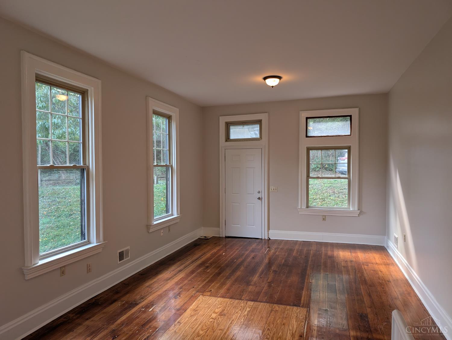 2564 Linden Street, Cincinnati, OH, 45225 — photo 3
