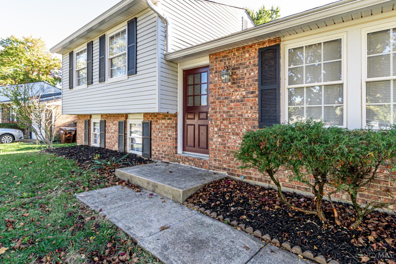 Homes for sale in Mason, OH | 1475 Saint Lawrence Dr, Mason, OH 45040 | MLS# 1859344