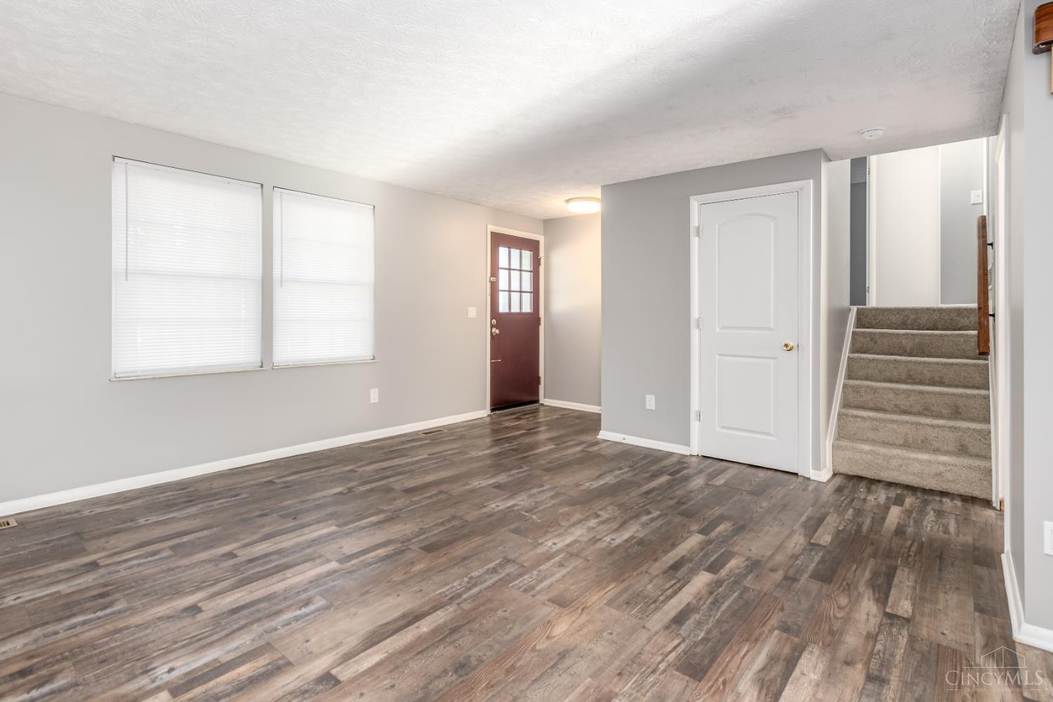 Homes for sale in Mason, OH | 1475 Saint Lawrence Dr, Mason, OH 45040 | MLS# 1859344