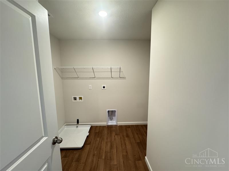 Homes for sale in New Richmond, OH | 102 Woodcreek Ln, New Richmond, OH 45157 | MLS# 1850112