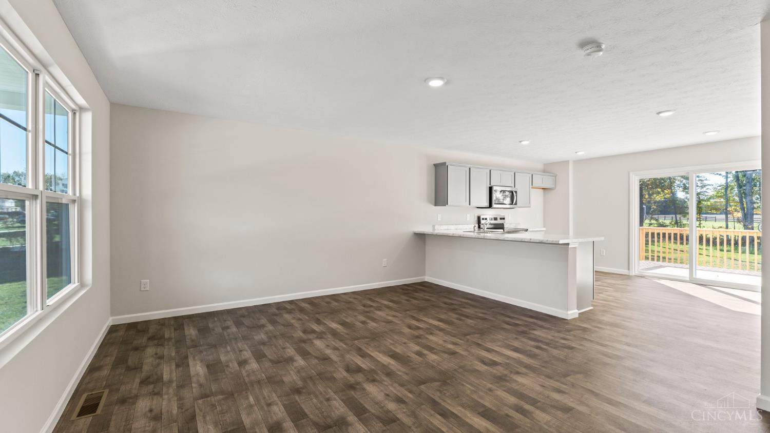 Homes for sale in Williamsburg, OH | 115 Cornerstone Dr, Williamsburg, OH 45176 | MLS# 1856933