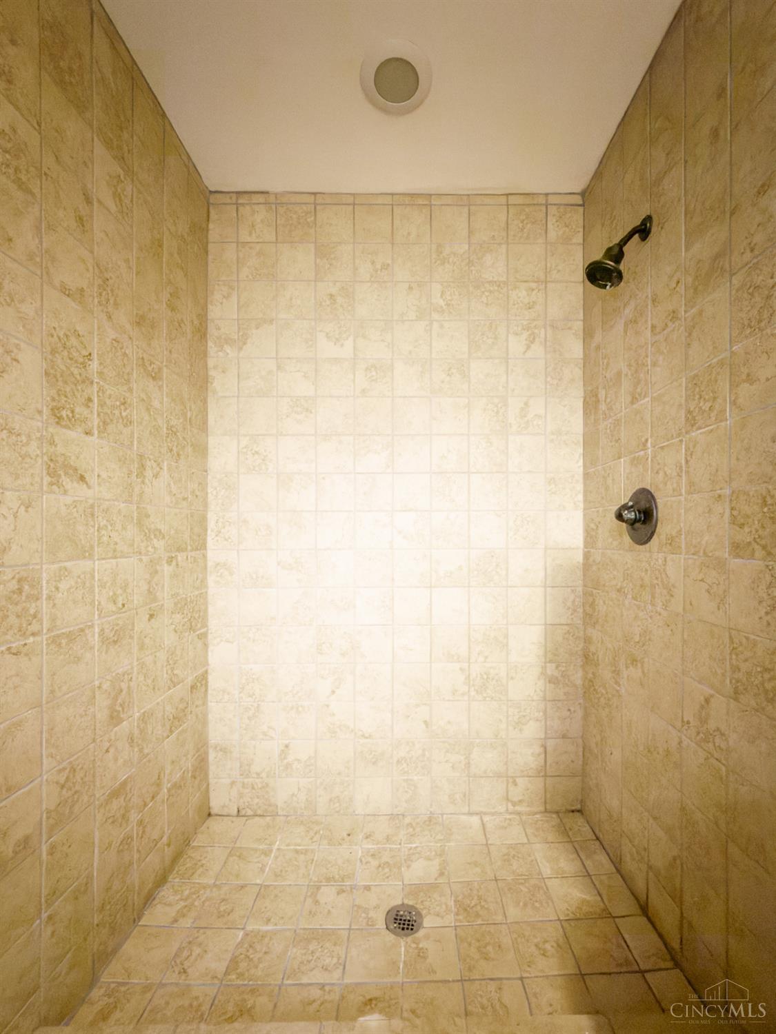 1238 Elsinore Avenue, Cincinnati, OH, 45202 — photo 53