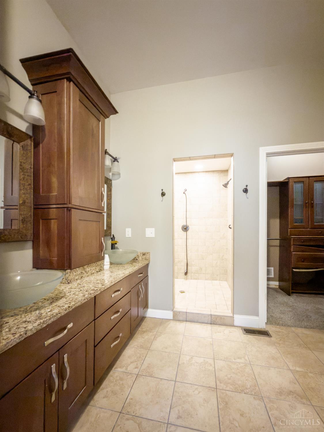 1238 Elsinore Avenue, Cincinnati, OH, 45202 — photo 48