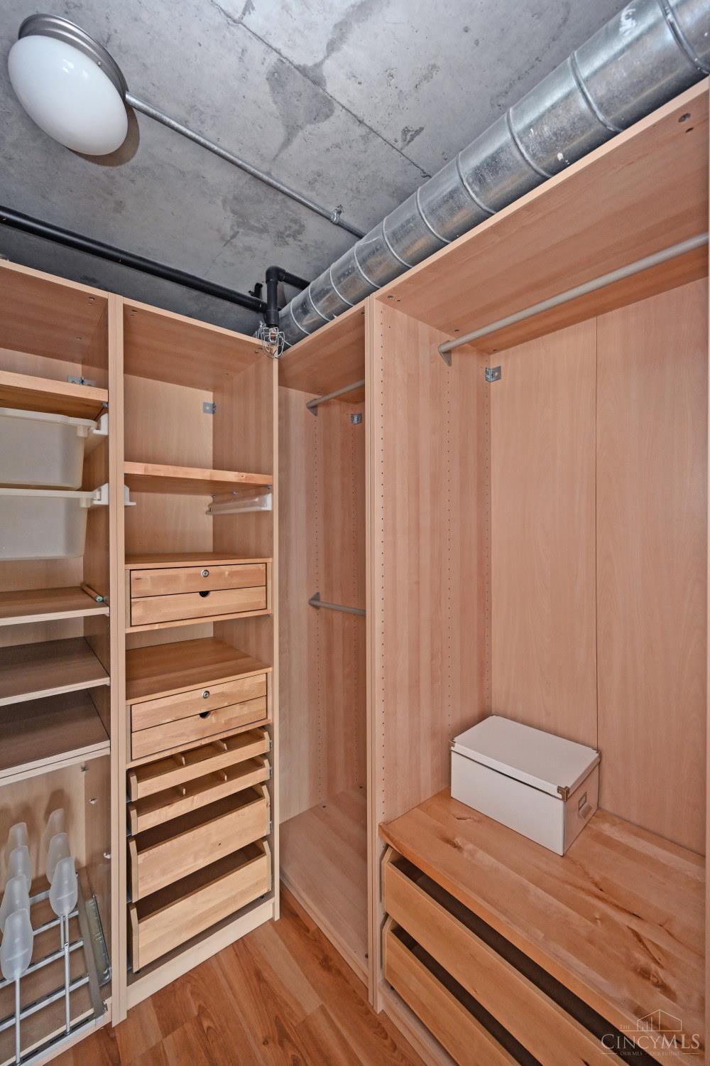 353 W Fourth Street #402