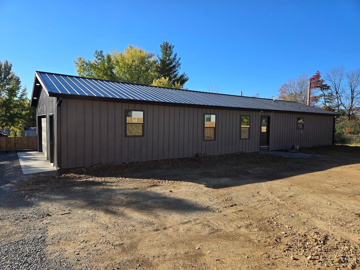 6949 W Highland Trail