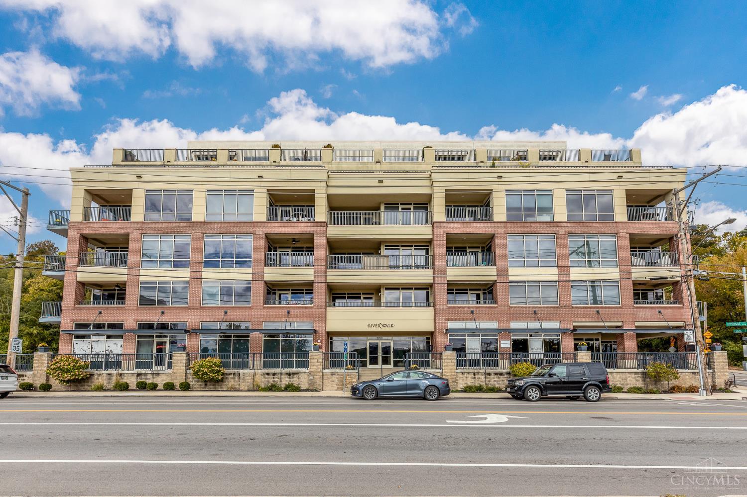 2260 Riverside Drive