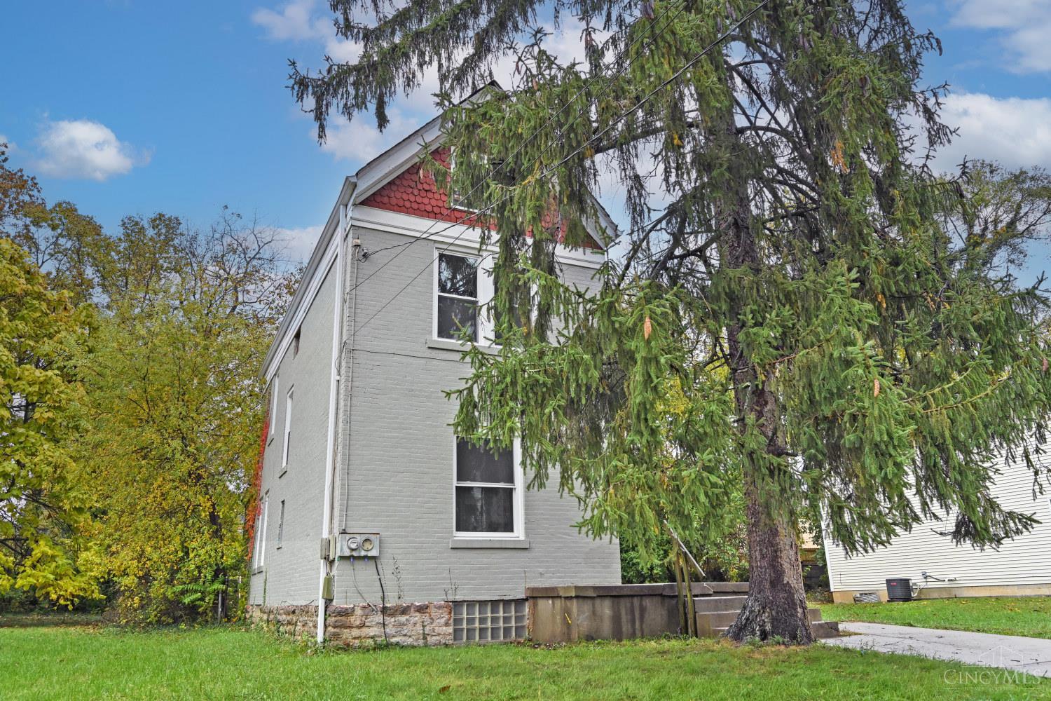 3318 Fairfield Avenue, Cincinnati, OH, 45207 — photo 2