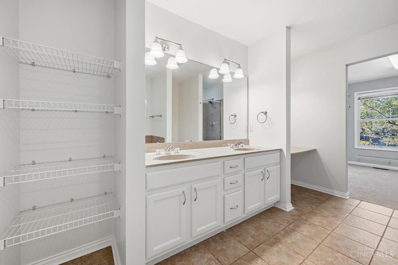 2530 Hackberry Street