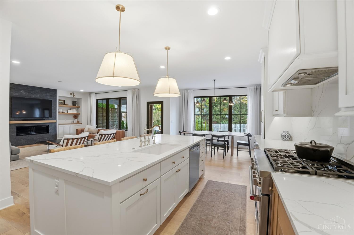 4832 Prospect Avenue