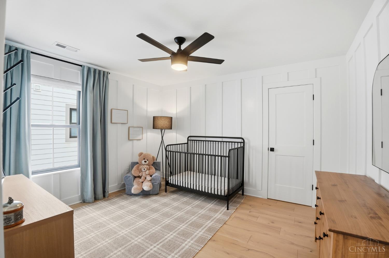 4832 Prospect Avenue