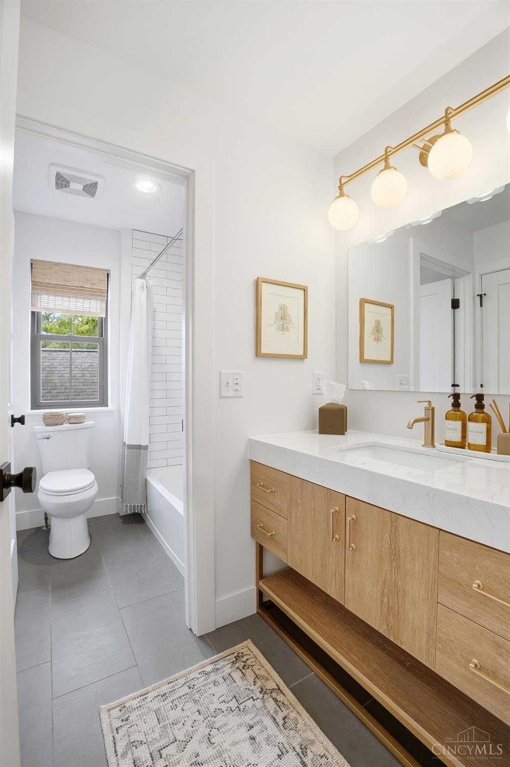 4832 Prospect Avenue