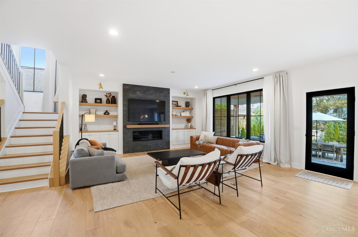 4832 Prospect Avenue