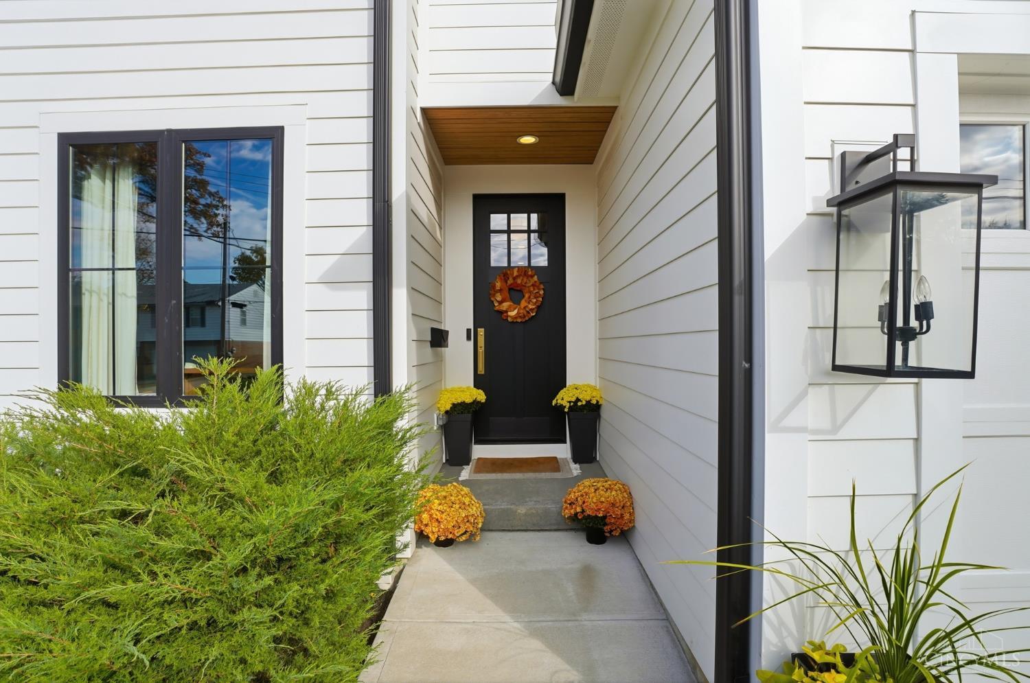 4832 Prospect Avenue