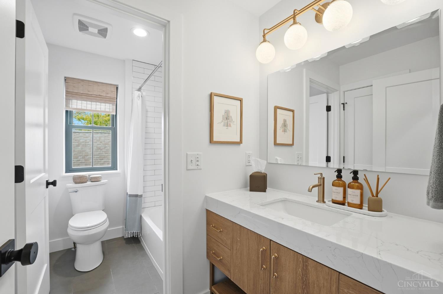 4832 Prospect Avenue