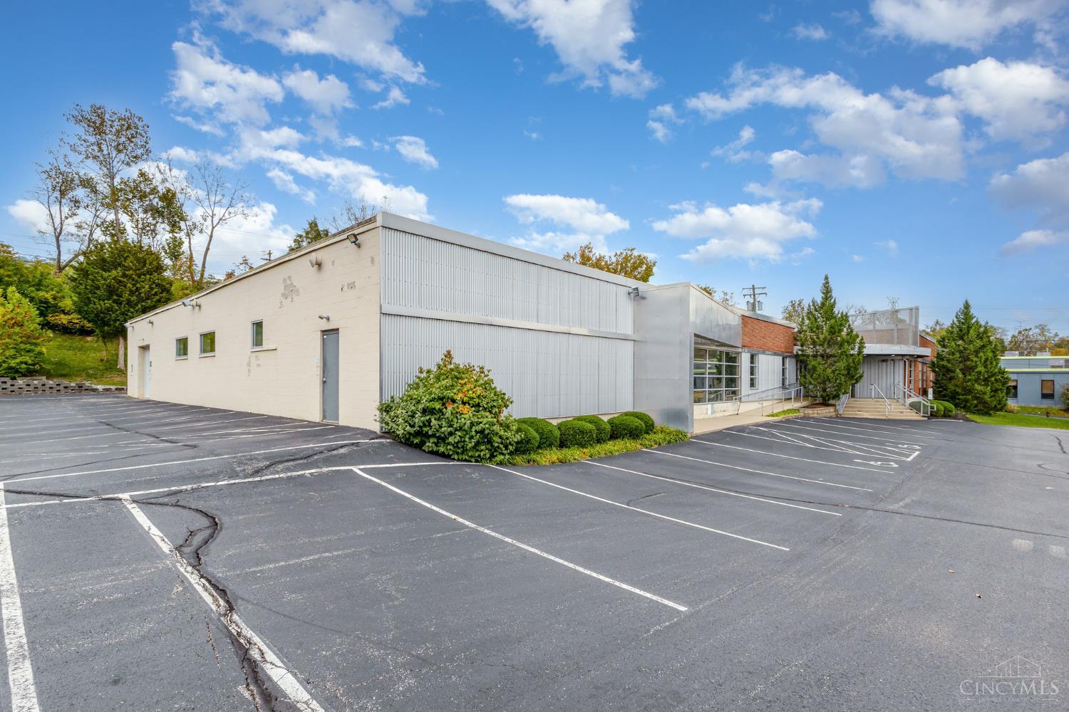 5546 Fair Lane, Fairfax, OH, 45227 — photo 6