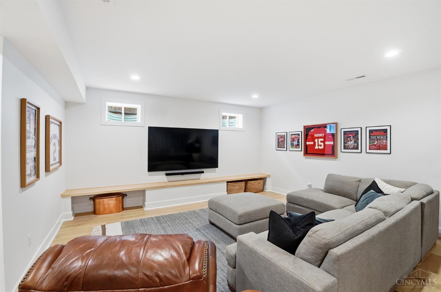 4832 Prospect Avenue