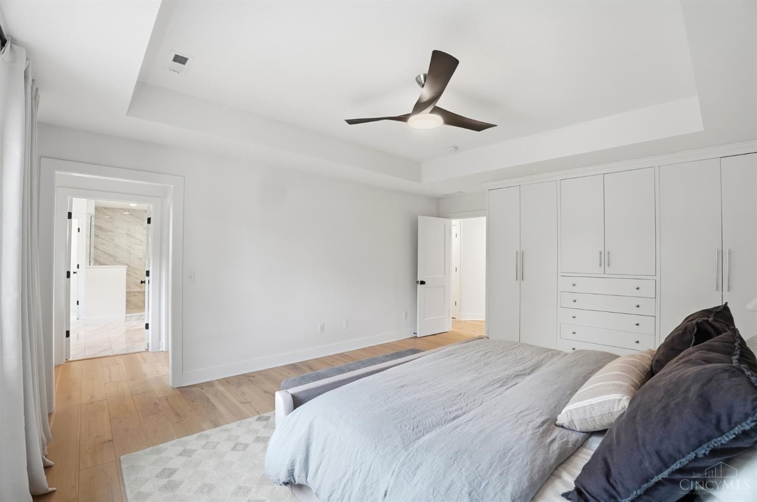 4832 Prospect Avenue