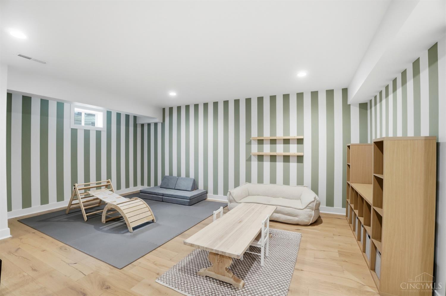 4832 Prospect Avenue