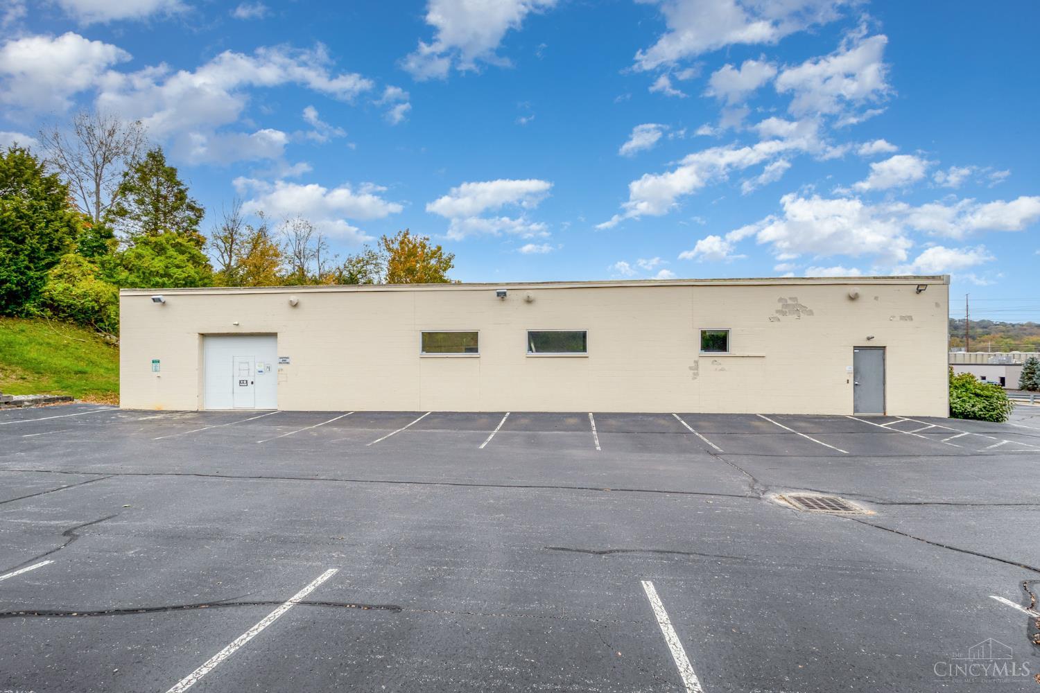 5546 Fair Lane, Fairfax, OH, 45227 — photo 7