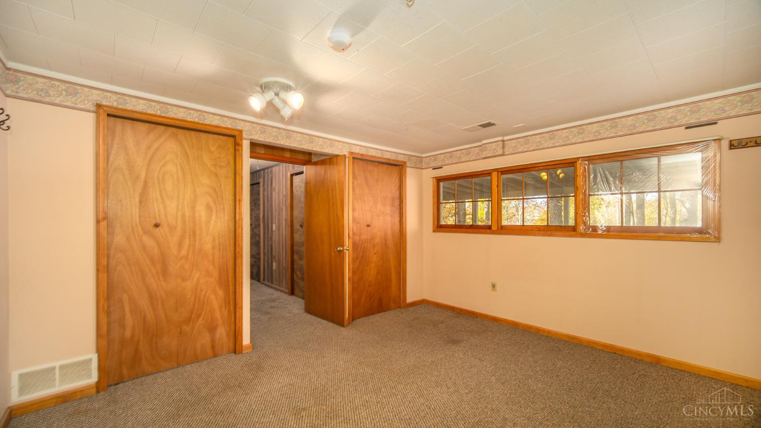 Homes for sale in Monroe Twp, OH | 333 Crawford Rd, Monroe Twp, OH 45693 | MLS# 1860927